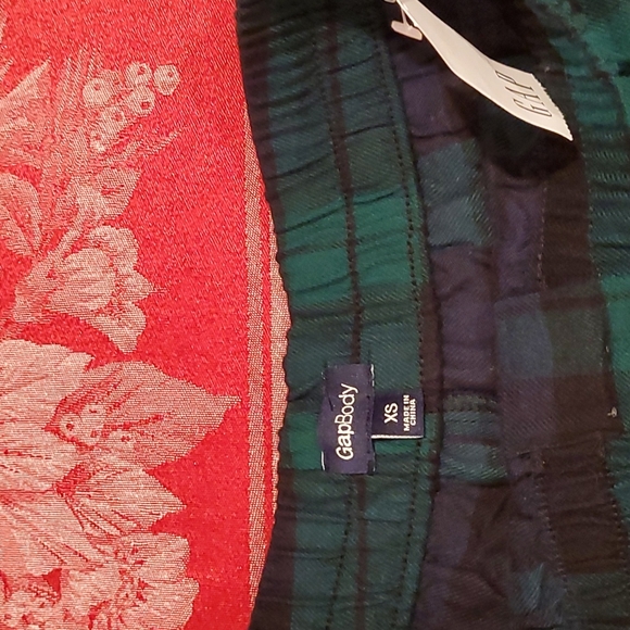 XS, GAP, Adult Flannel PJ Shorts - Picture 2 of 3